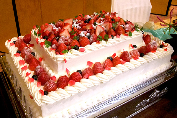 心に残るウェディングケーキ シトロンヴェール 愛知県一宮市 季節のフルーツを使ったケーキや焼き菓子の販売